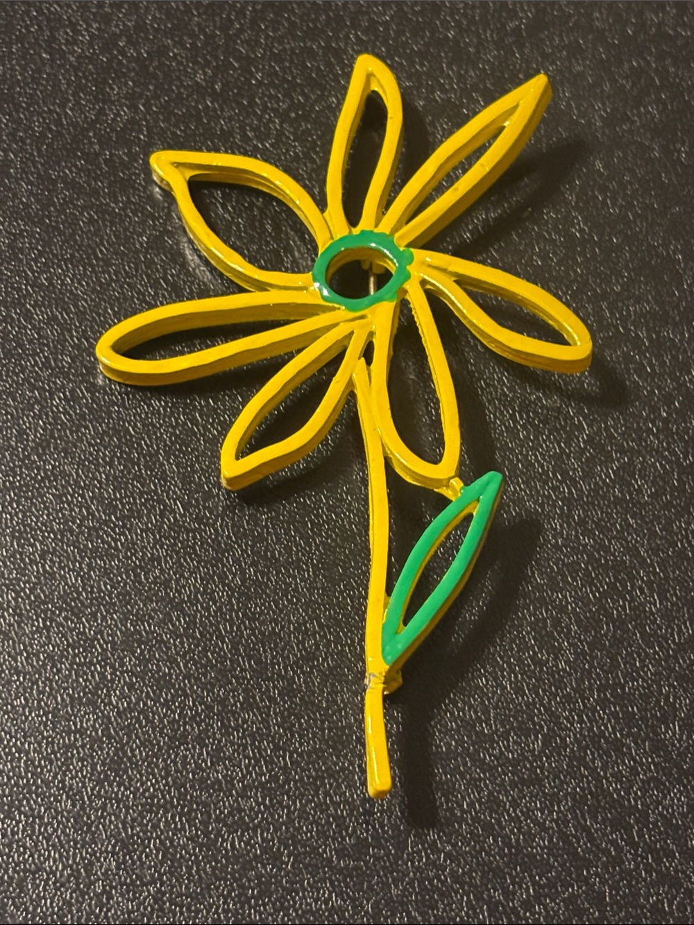 Yellow & Green Daisy Flower Brooch.‎